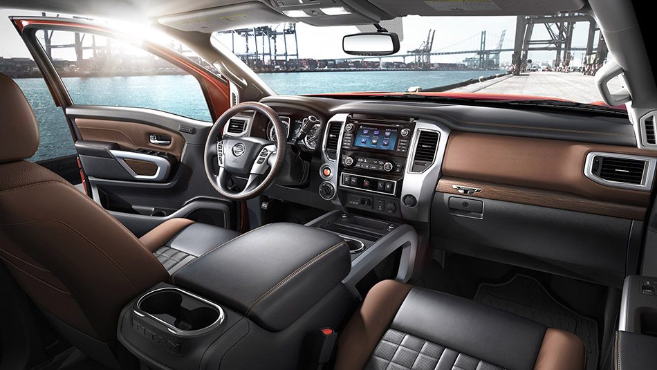 2018 nissan titan interior